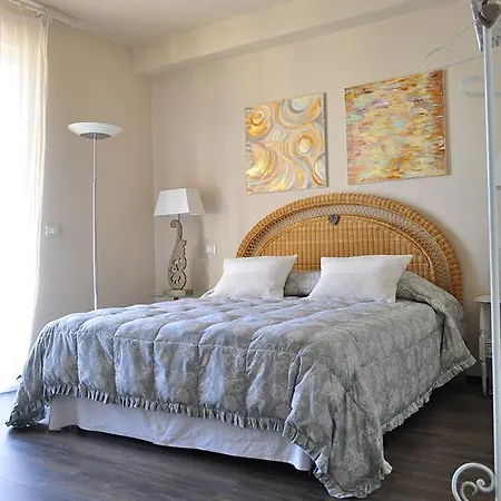 Acquamarina 3* مارينا دي ماسا